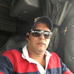 Meet your Posher, Lazaro